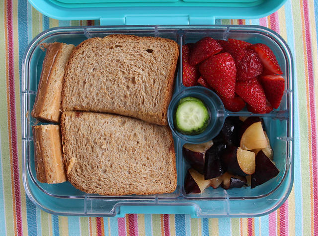 Boring sandwich Yumbox